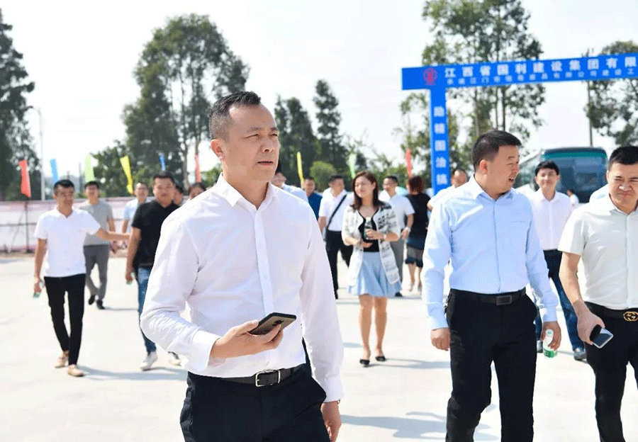 CILICILI短视频APP安装黄版家具集团江睦工业园项目动工奠基仪式入场现场图